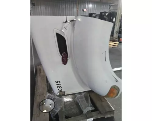 PETERBILT 384 HOOD