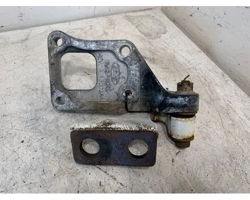 PETERBILT 384 Hood Hinge