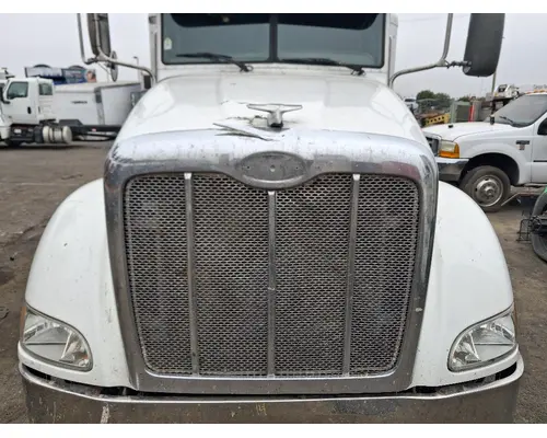 PETERBILT 384 Hood