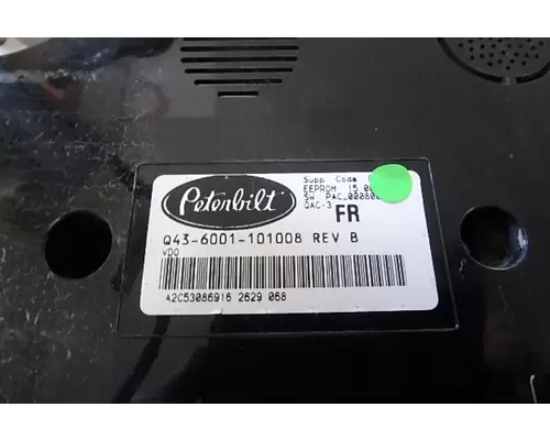 PETERBILT 384 Instrument Cluster