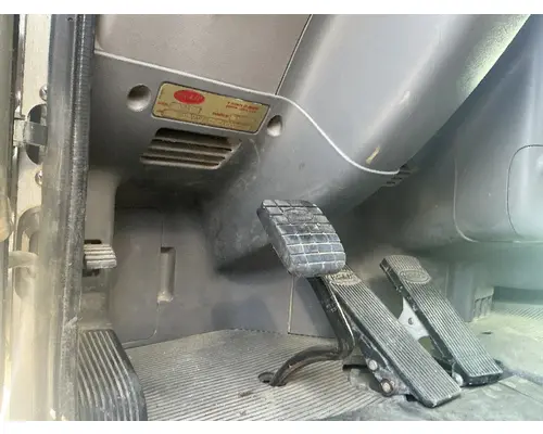 PETERBILT 384 Kick Panel, Interior