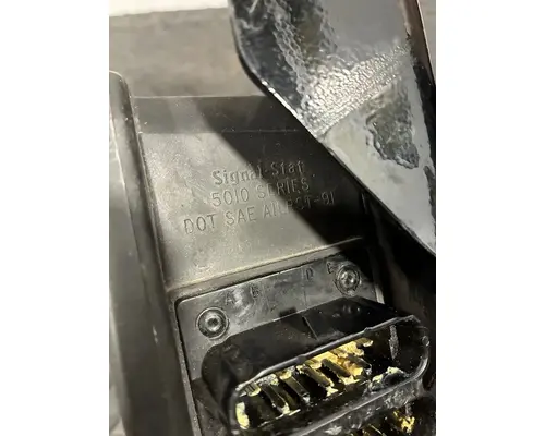 PETERBILT 384 Lamp stop tail turn