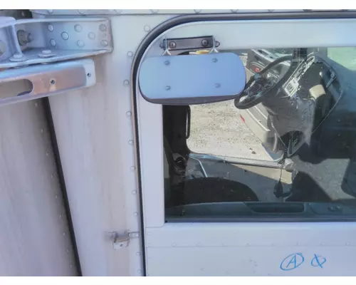 PETERBILT 384 MIRROR LOOK DOWN