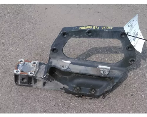 PETERBILT 384 SPRING HANGER
