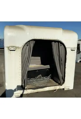 PETERBILT 384 Sleeper