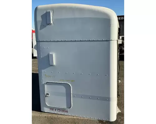 PETERBILT 384 Sleeper
