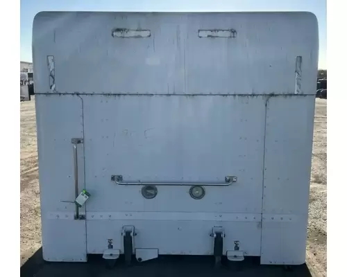 PETERBILT 384 Sleeper