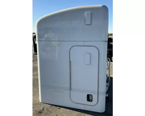 PETERBILT 384 Sleeper