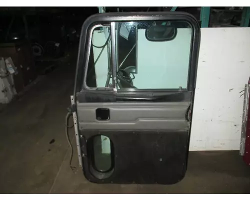 PETERBILT 385 1996-2005 DOOR ASSEMBLY, FRONT