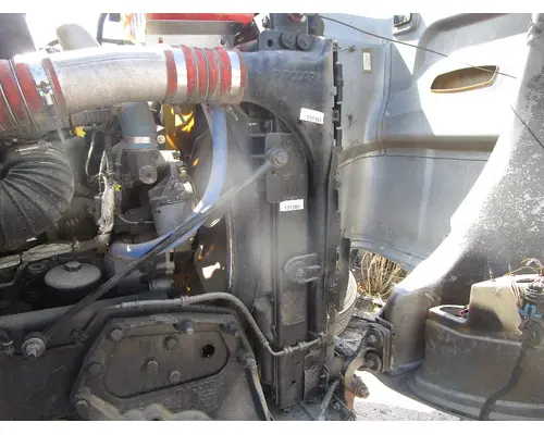 PETERBILT 385_PB66 Radiator