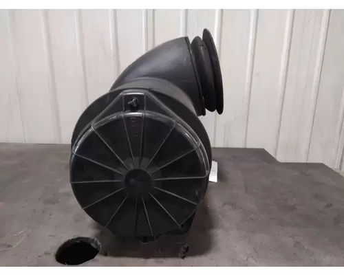 PETERBILT 385 AIR CLEANER