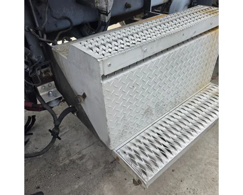 PETERBILT 385 Battery Box