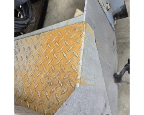 PETERBILT 385 Battery Box