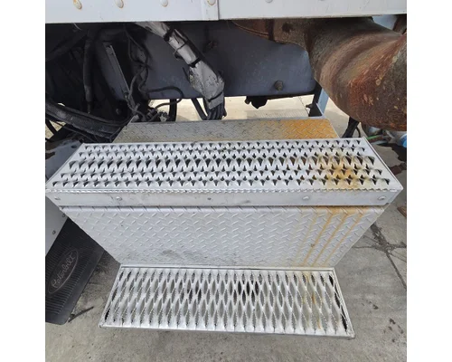 PETERBILT 385 Battery Box
