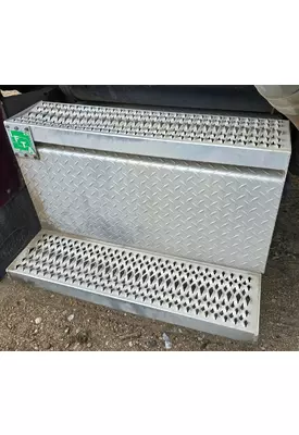 PETERBILT 385 Battery Box