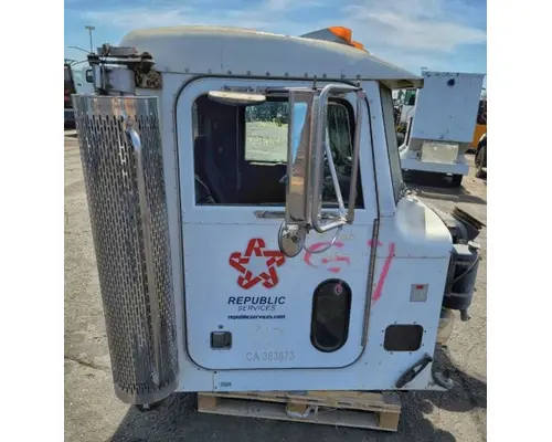 PETERBILT 385 Cab Assembly