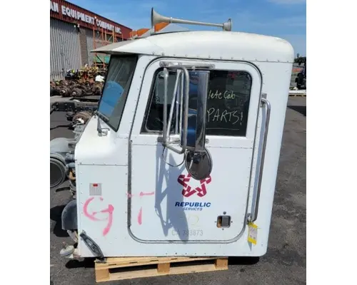 PETERBILT 385 Cab Assembly