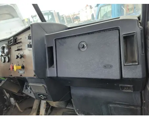 PETERBILT 385 Cab Assembly