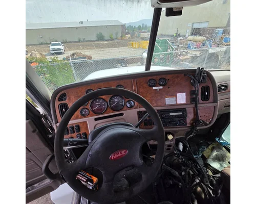 PETERBILT 385 Cab