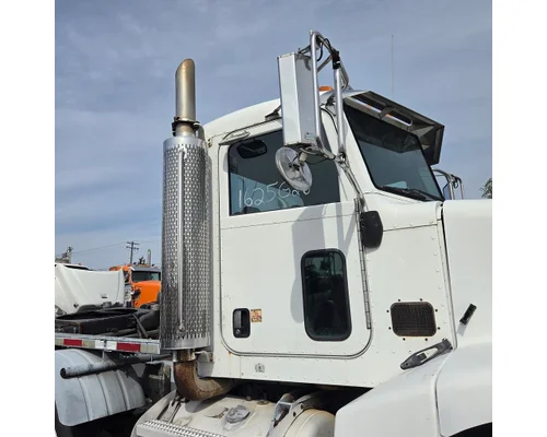 PETERBILT 385 Cab