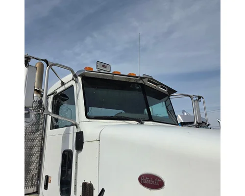 PETERBILT 385 Cab