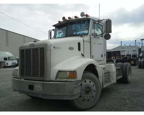 PETERBILT 385 Cab