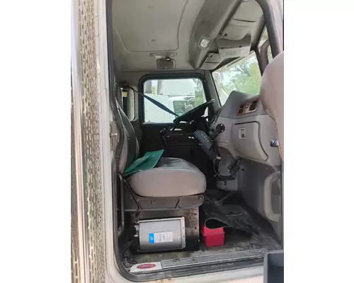 PETERBILT 385 Cab