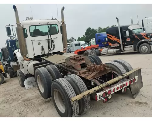 PETERBILT 385 Cab
