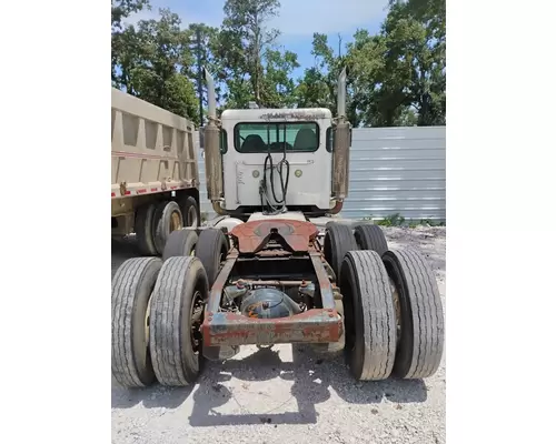 PETERBILT 385 Cab