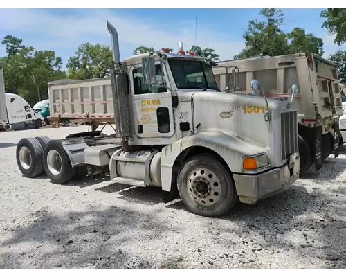 PETERBILT 385 Cab