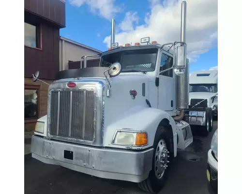 PETERBILT 385 Complete Vehicle