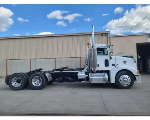 PETERBILT 385 Complete Vehicle