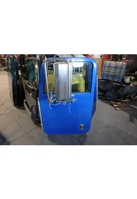 PETERBILT 385 Door Assembly, Front