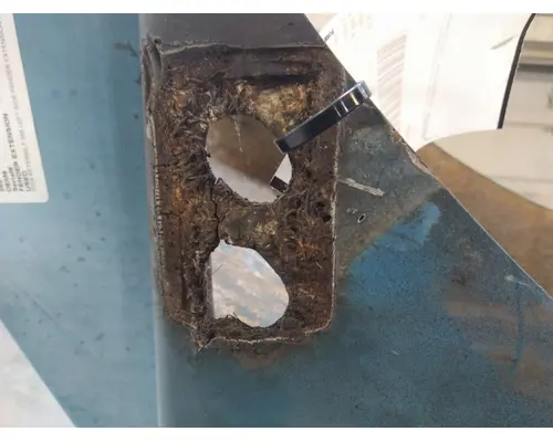 PETERBILT 385 FENDER EXTENSION