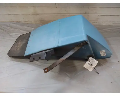 PETERBILT 385 FENDER EXTENSION
