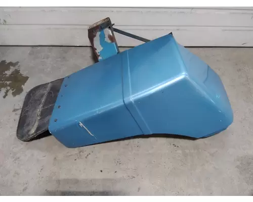 PETERBILT 385 FENDER EXTENSION