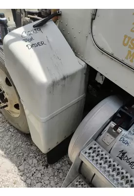 PETERBILT 385 Fender Extension