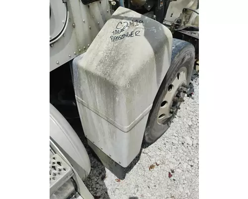 PETERBILT 385 Fender Extension