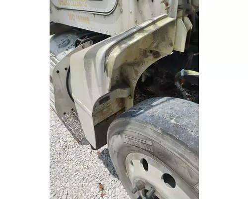 PETERBILT 385 Fender Extension