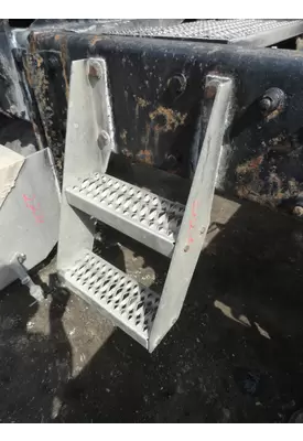 PETERBILT 385 Frame Step