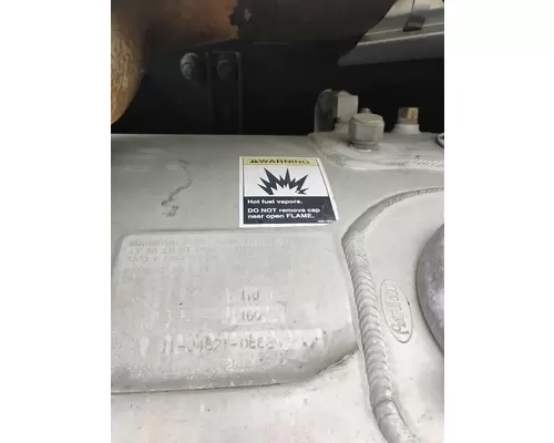 PETERBILT 385 Fuel Tank