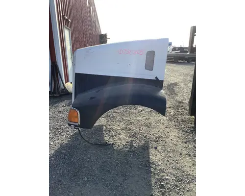 PETERBILT 385 HOOD