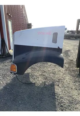 PETERBILT 385 HOOD