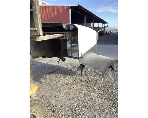 PETERBILT 385 HOOD