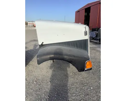 PETERBILT 385 HOOD