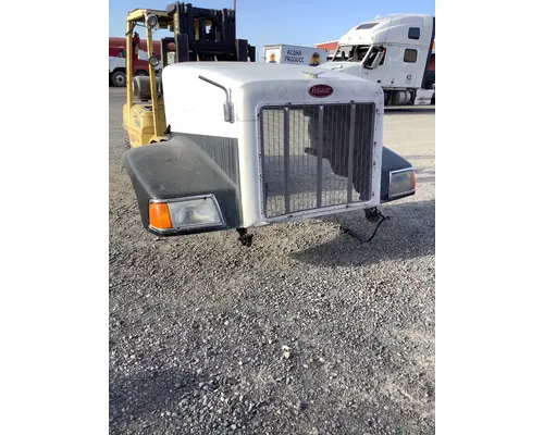 PETERBILT 385 HOOD
