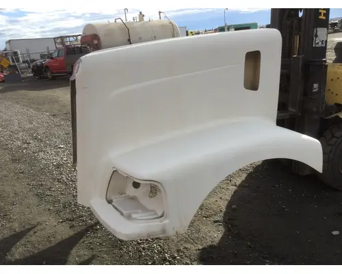 PETERBILT 385 HOOD