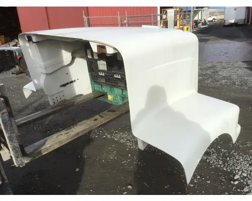 PETERBILT 385 HOOD