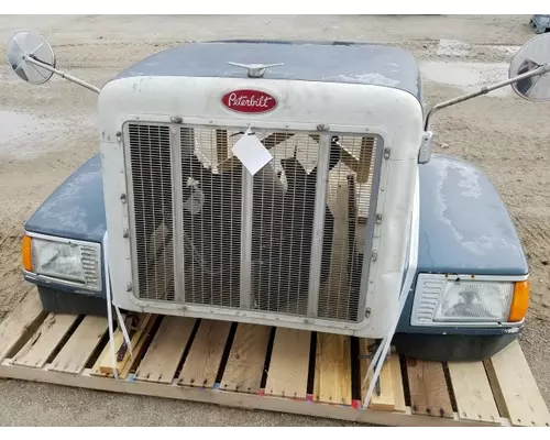 PETERBILT 385 HOOD