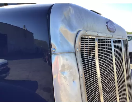 PETERBILT 385 HOOD